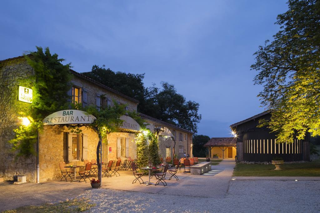 Logis L'Auberge De Larressingle Exterior foto
